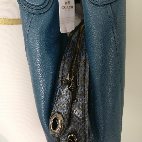 Sold - Coach Edie 31 Mixed Materials Snake Mineral - Picture 4 of 7